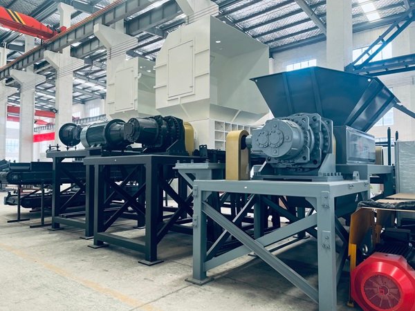 3. HB Shredder Crushing Assembly Line